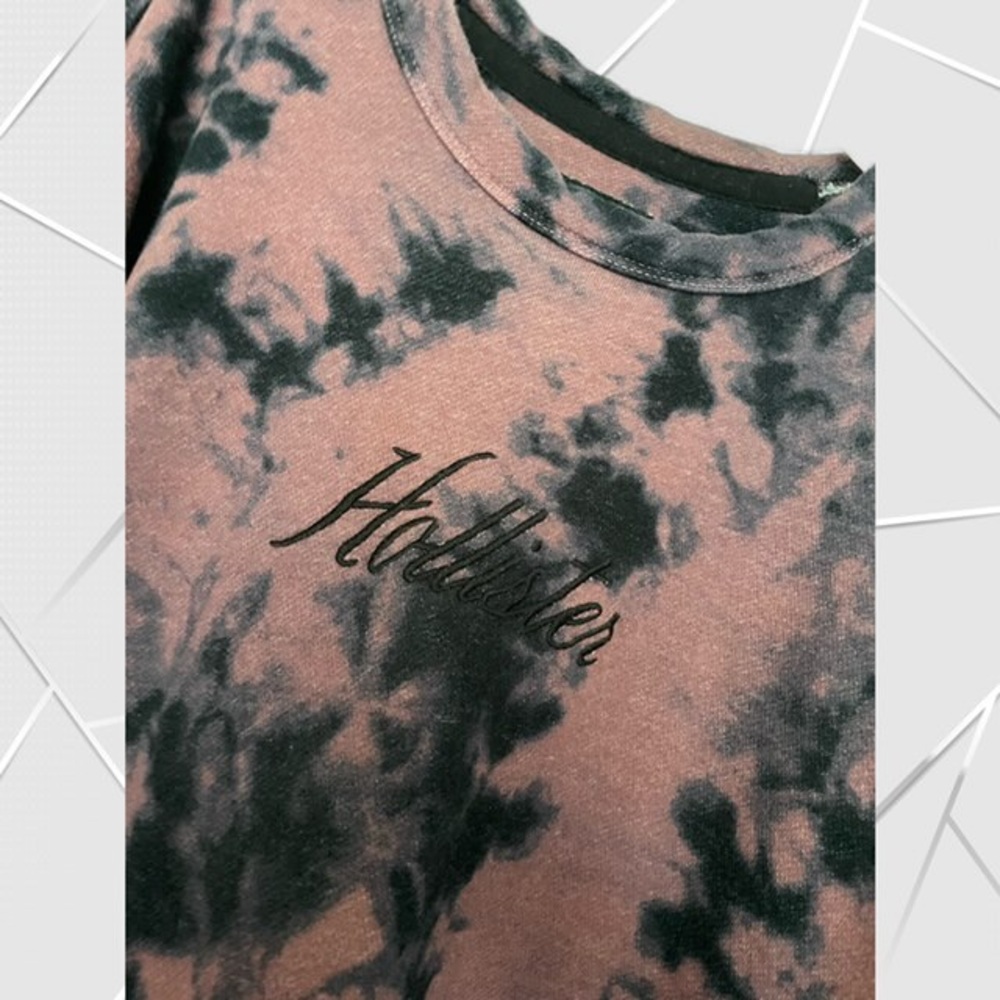 Hollister Womens Sweatshirt